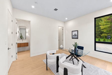 34 236 WoodCrest Paramus NJ