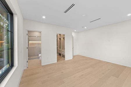 45j 236 WoodCrest Paramus NJ