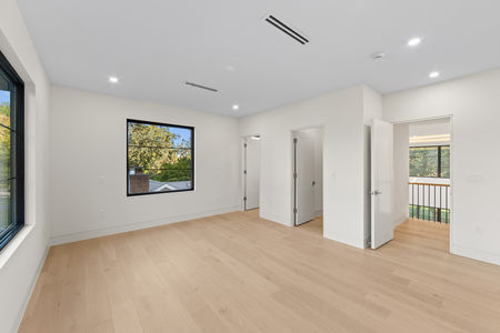 45l 236 WoodCrest Paramus NJ