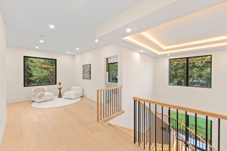 46 236 WoodCrest Paramus NJ