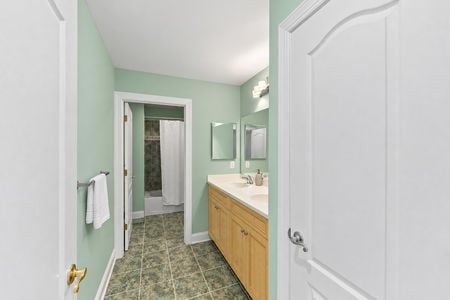 46 bathroom 700 Skyline Dr Jefferson Township