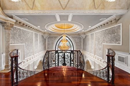 47 Elegant Entrance