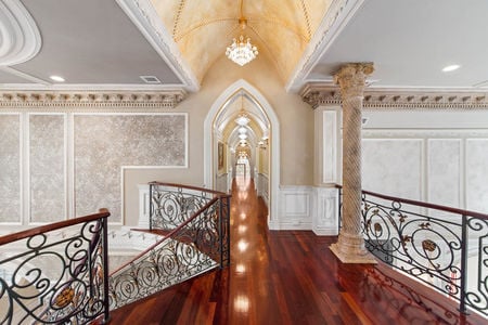 49 Palace Hallways