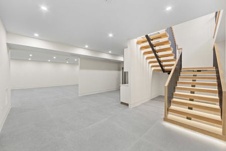 49e 236 WoodCrest Paramus NJ