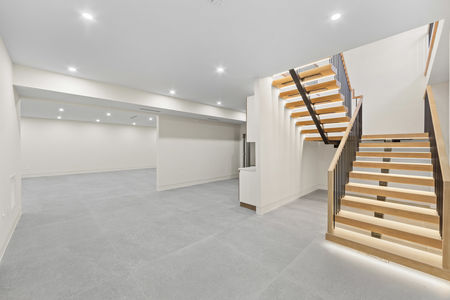 49e 236 WoodCrest Paramus NJ