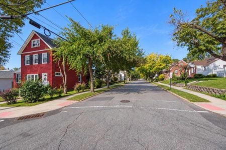 5 Steet view 46 Laurel St, Ridgefield Park
