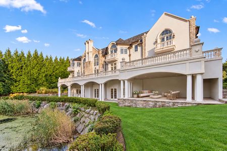 7 The castle at 117 Truman Dr, Cresskill NJ