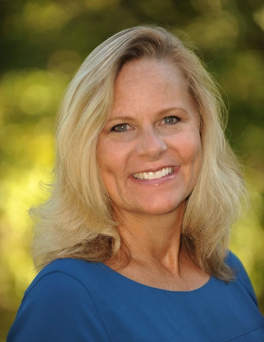 Amy-Wood-Gonzalez-Headshot