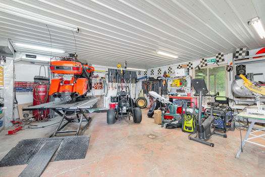 Garage 1
