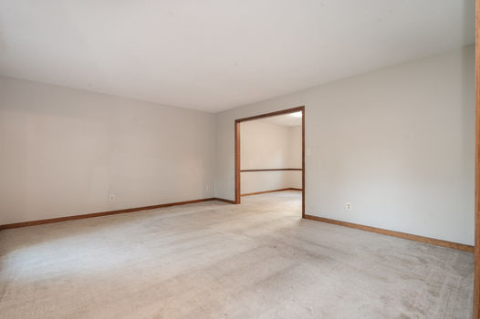 012_1111_raintree_dr_15-edit_536