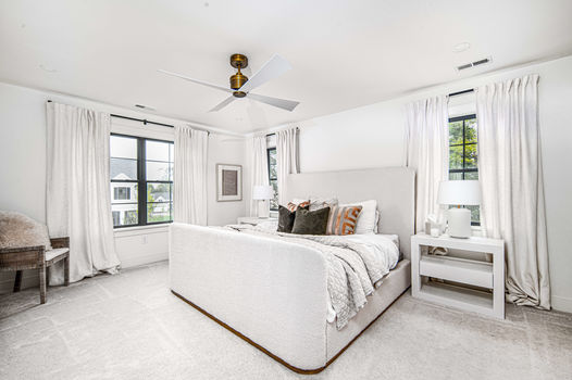 26-print-680-greenhill-rd