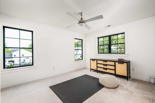 28-print-680-greenhill-rd