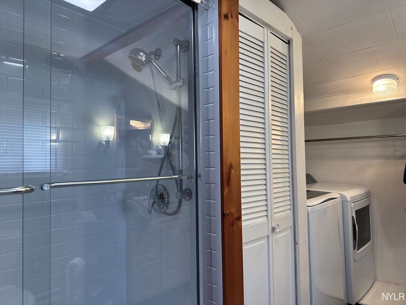 Downstairs Bathroom/Laundry