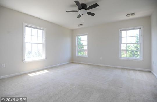 FX9660583 &#8211; Bedroom (Master)