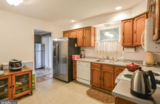 0433713541-59722998-large