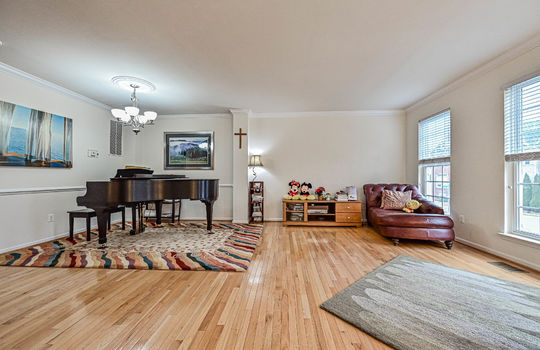 4682 Carisbrooke Ln-12