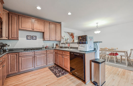 4682 Carisbrooke Ln-22