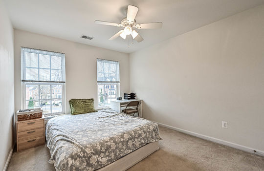 4682 Carisbrooke Ln-26