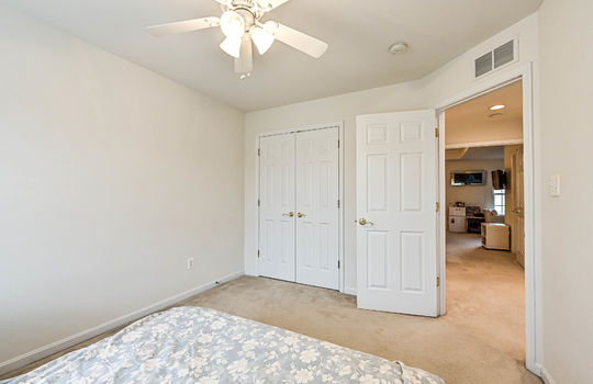 4682 Carisbrooke Ln-27