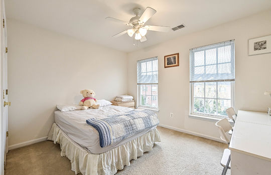 4682 Carisbrooke Ln-28