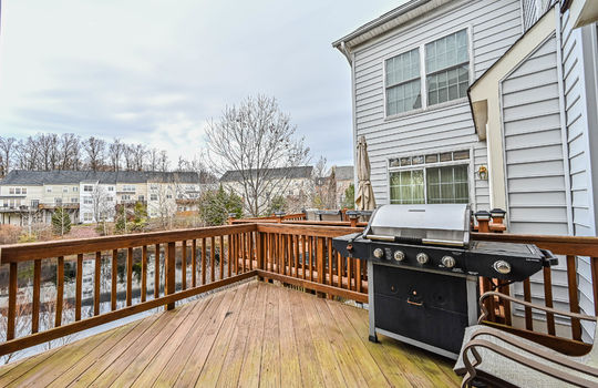 4682 Carisbrooke Ln-36