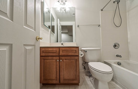 4682 Carisbrooke Ln-41