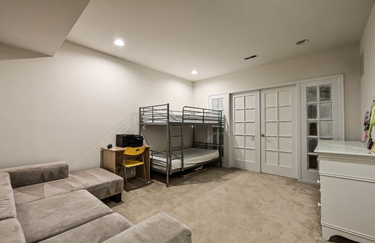 4682 Carisbrooke Ln-42
