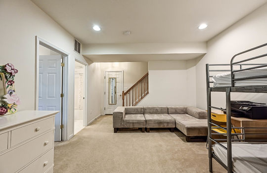 4682 Carisbrooke Ln-44