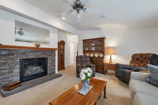 5074080-B6EB99B7-3C44-4159-A777-2243ACA3E9E4