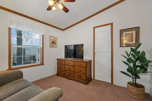 5075618-2ed1c5c3-81b5-4c2d-a8c7-9635d7f2fad3