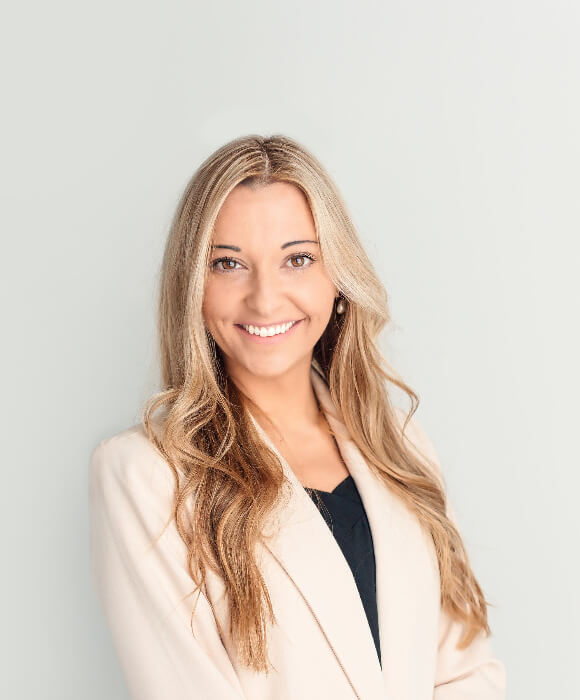 Cara Spare (headshot)