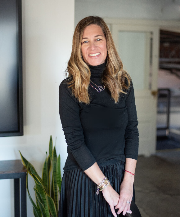 Kristen Dixon (headshot)