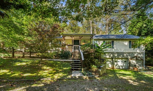 When a "For Sale" Sign comes with a Plot Twist: &hellip;