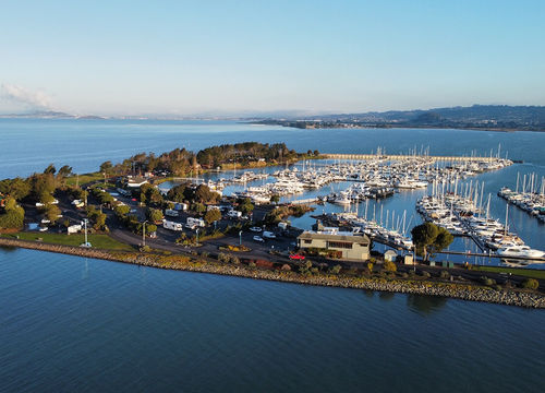 Aerial-photo-from-a-drone-of-Emeryville-Marina-Park