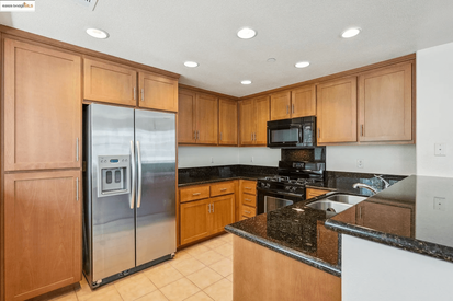 2020 Northshore Dr 12