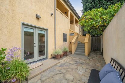 003-4926-desmond-street.84622.p2k.005.web