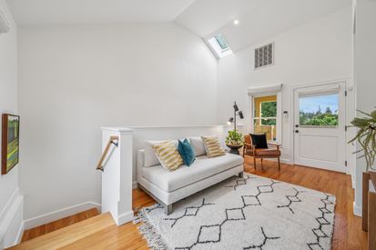 008-4926-desmond-street.84622.p2k.014.web