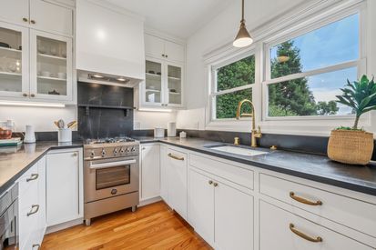 023-4926-desmond-street.84622.p2k.030.web