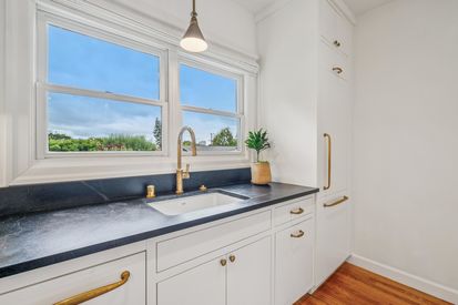 028-4926-desmond-street.84622.p2k.035.web