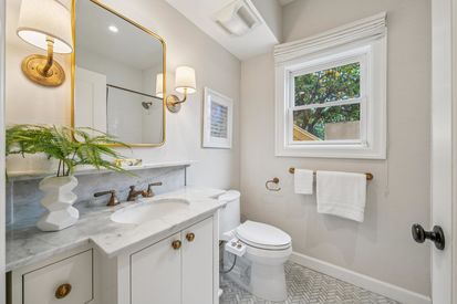 031-4926-desmond-street.84622.p2k.041.web