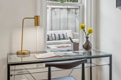 049-4926-desmond-street.84622.p2k.061.web