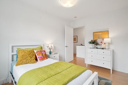 054-480-42nd-street-e.89259.p2k.031.web