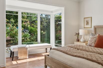 066-716-ashbury-avenue.89504.p2k.038.web