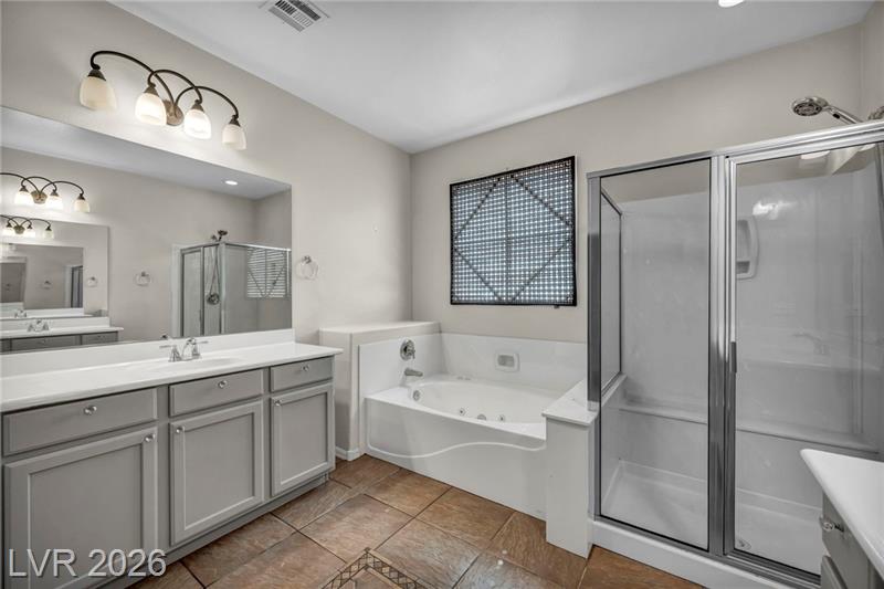 Local-2449-Daks-Loden-Henderson-Bathroom
