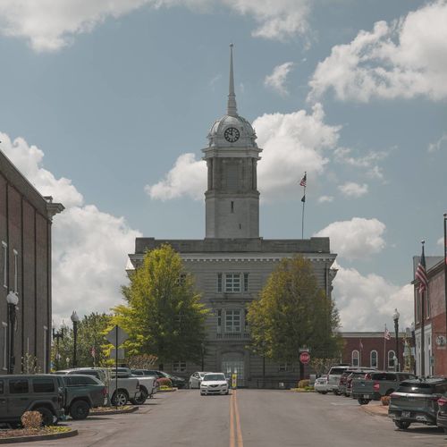 Downtown Columbia, TN and the Historic District: Homes Near the Square