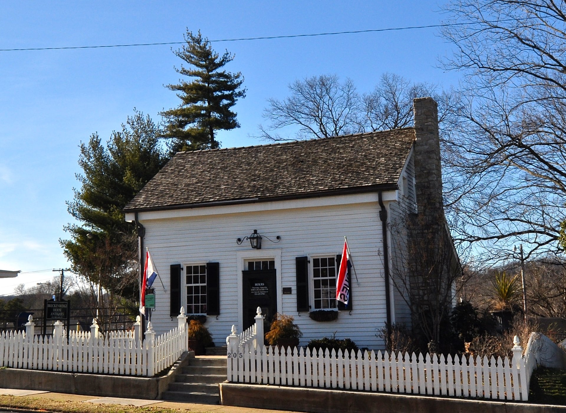 Breckenridge Hatter's Shop, an 1819 building on the National Register, in Mount Pleasant, TN