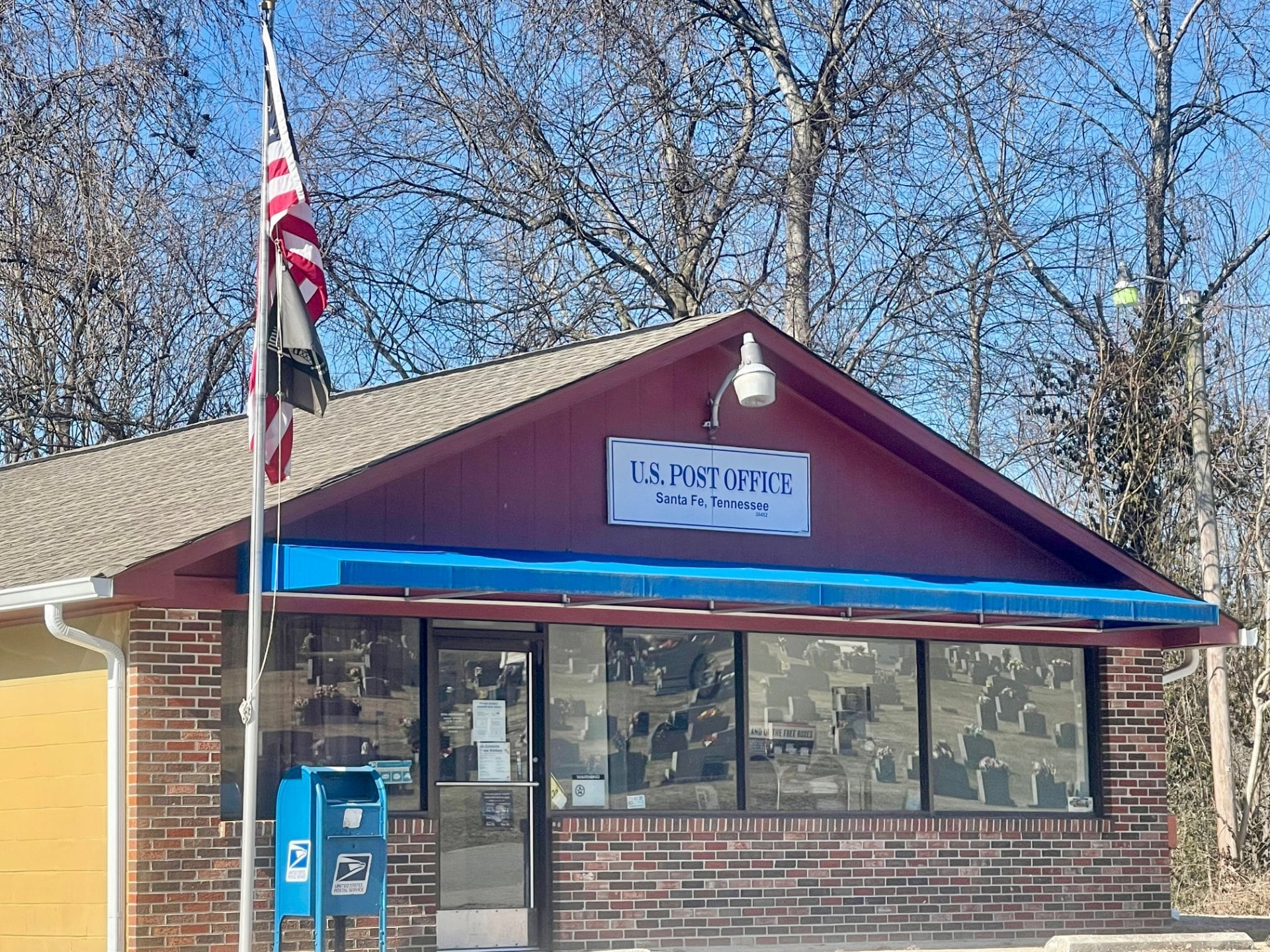 The Santa Fe Post Office on Santa Fe Pike in Santa Fe, TN