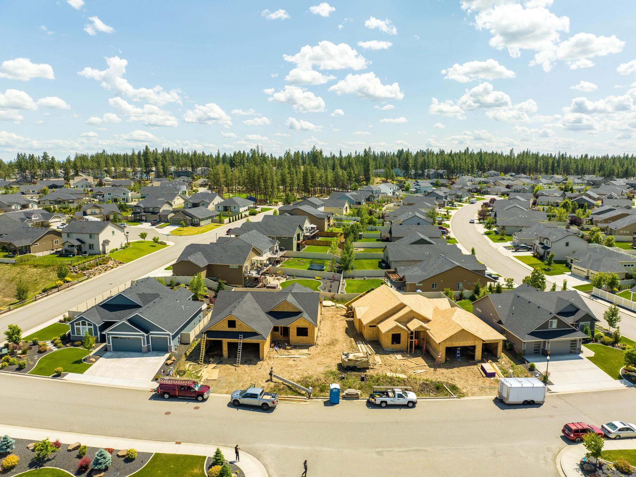 suburban home construction neighborhood
