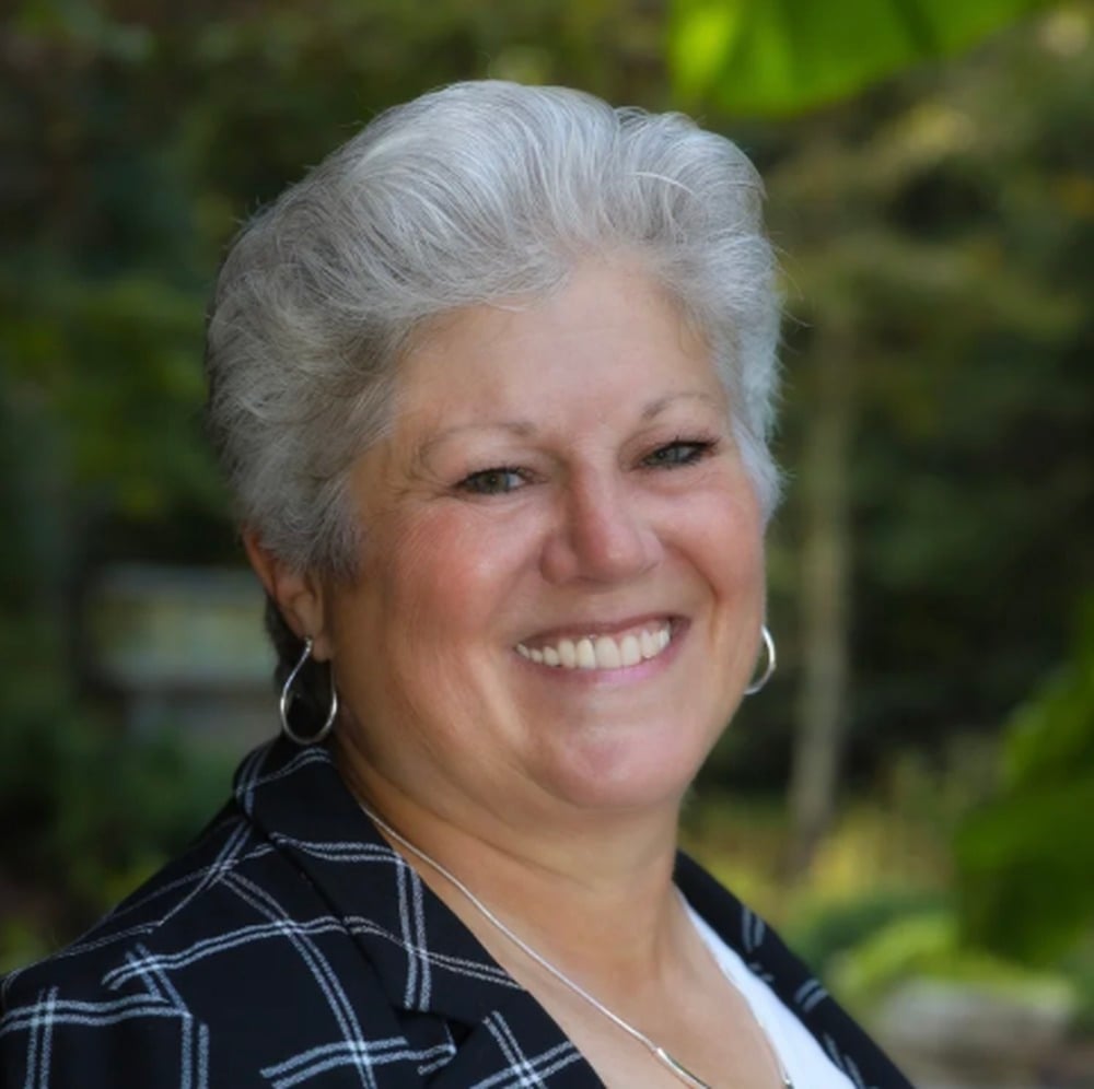 Lois Saxby