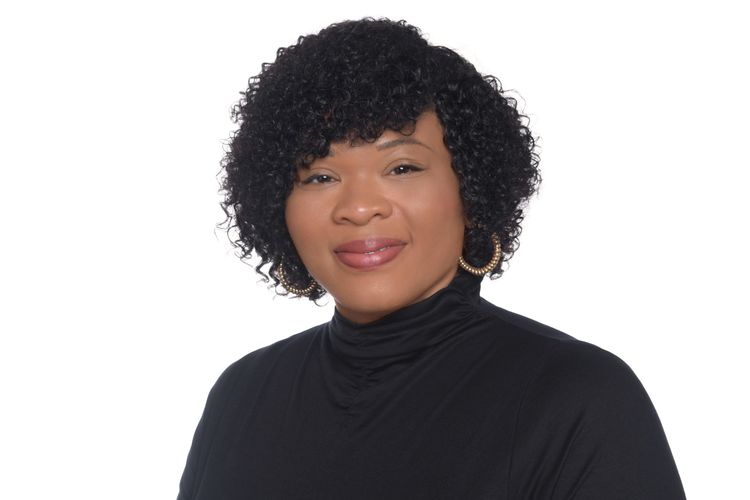 Brook's Headshot (2)